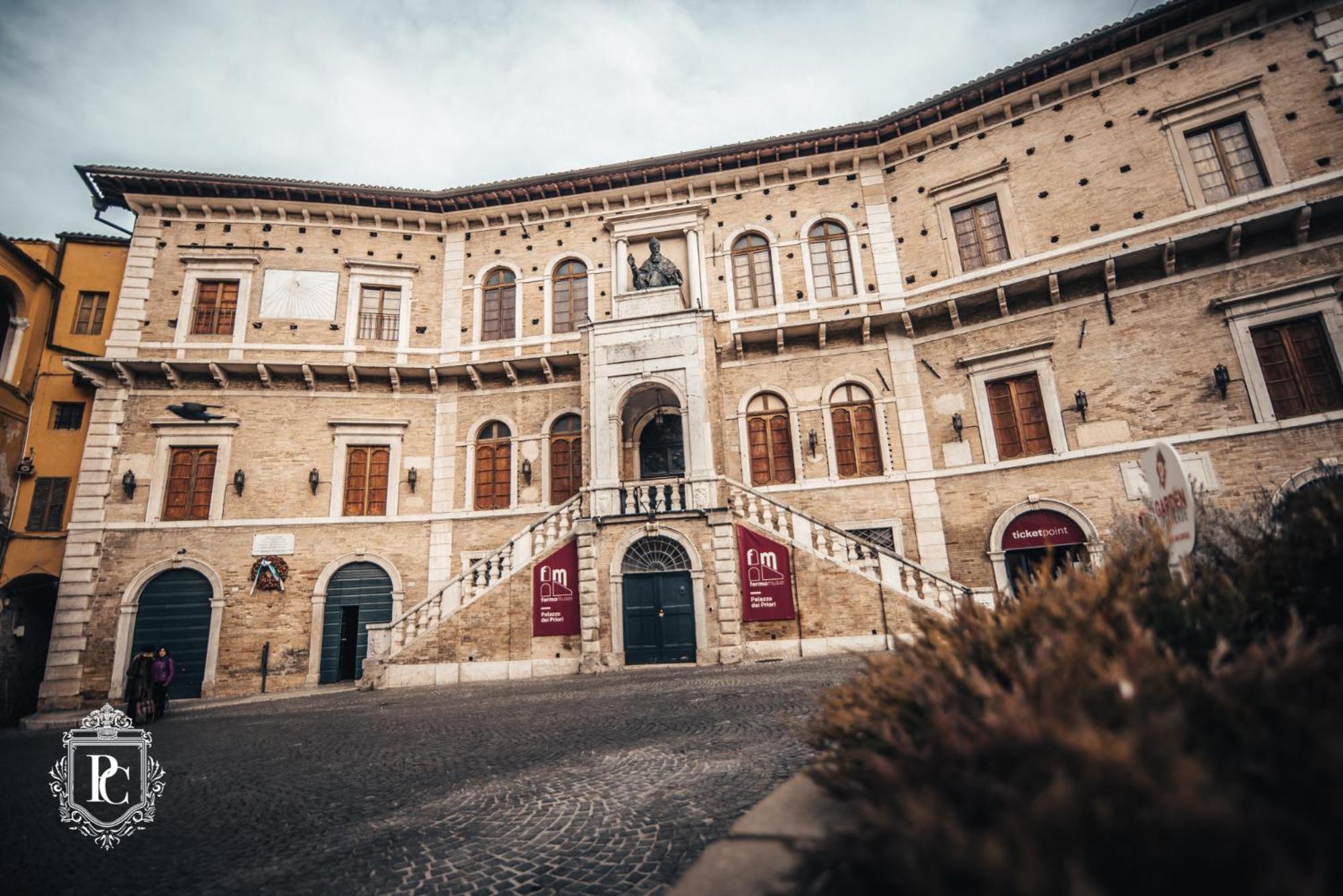Palazzo Capparucci - Dimora Storica Hotel Fermo Exterior photo